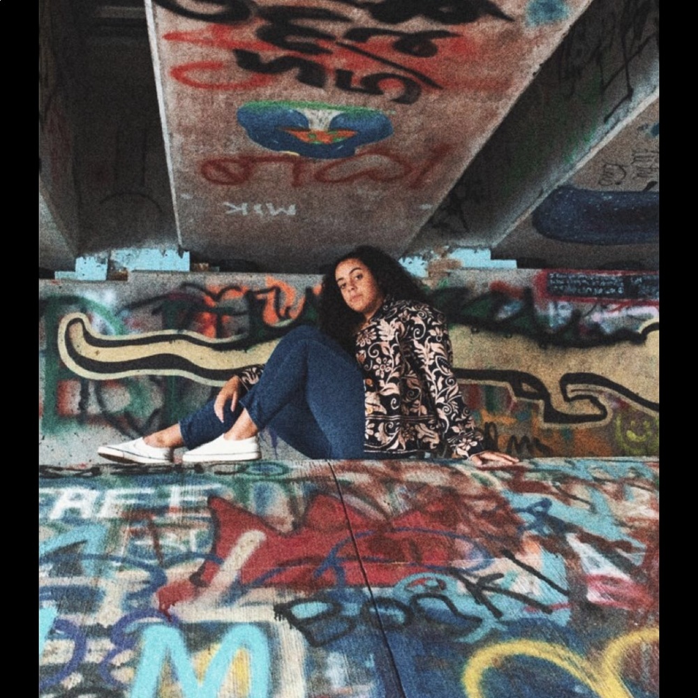 Meet your Posher, Olivia